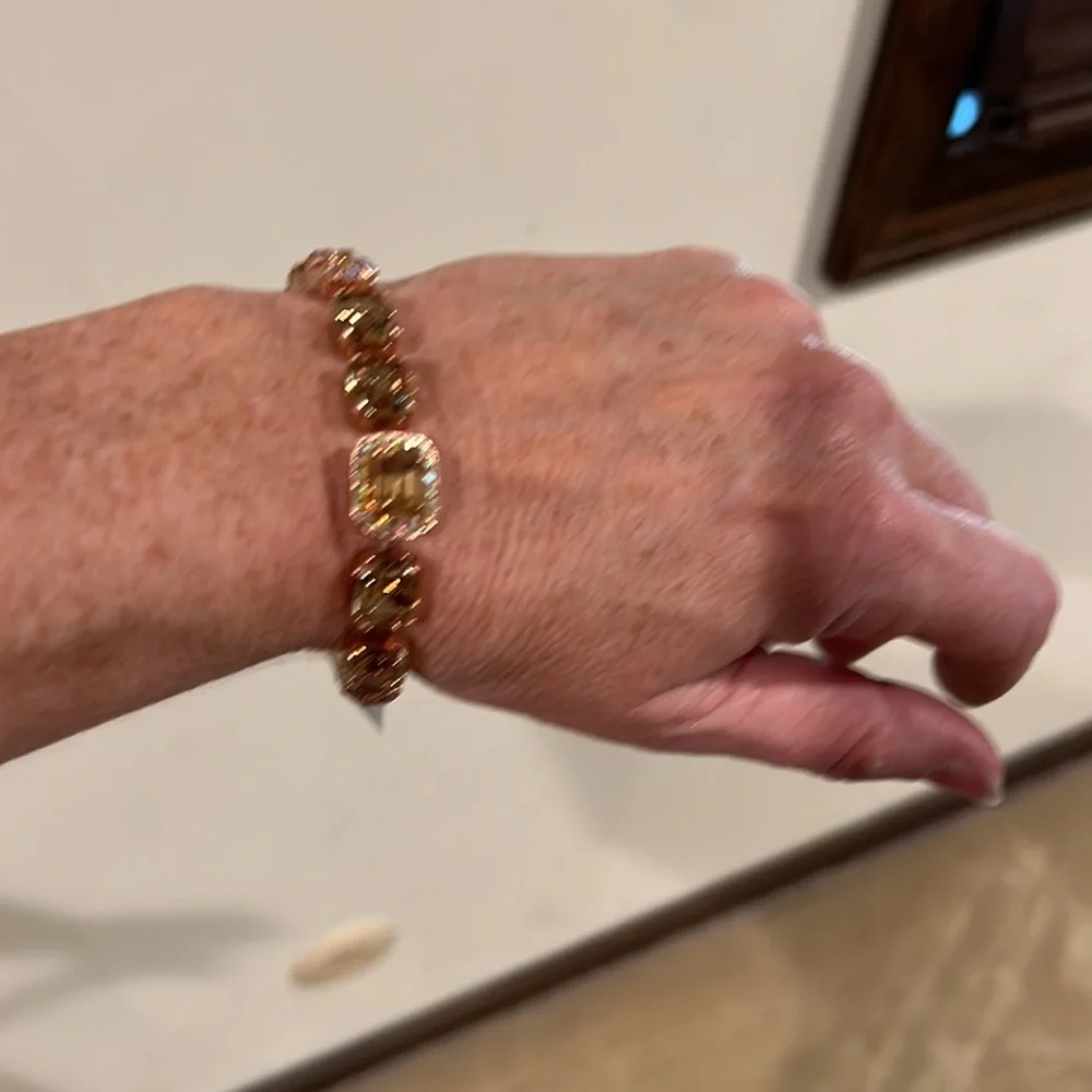 Mariana Bracelet. NWTs. - Picture 5 of 8